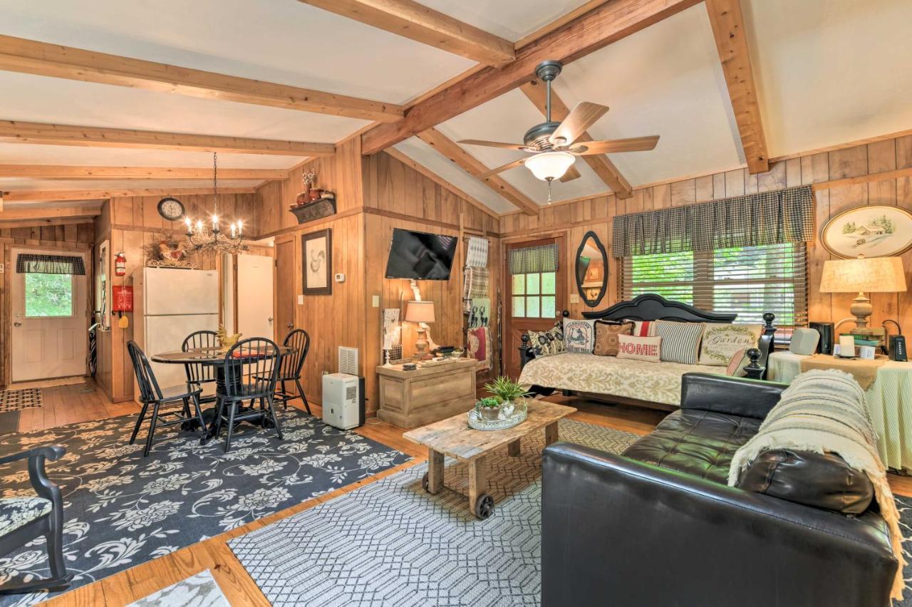 Tranquil Creekside Cottage With Deck And Lanai Franklin Extérieur photo