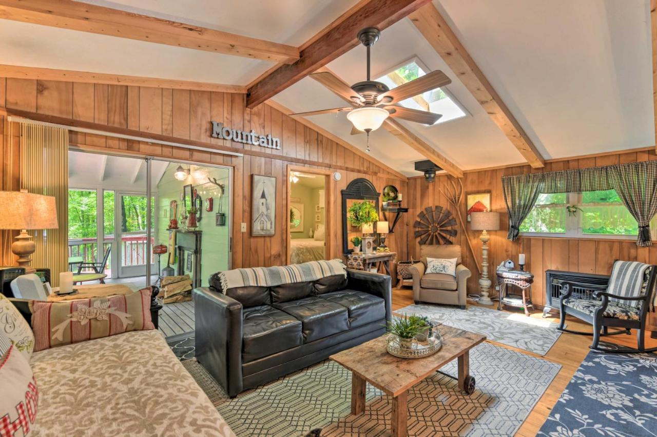Tranquil Creekside Cottage With Deck And Lanai Franklin Extérieur photo